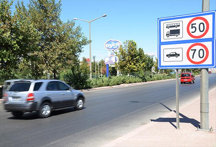 51/2-A Trafik Cezası: Bilmeniz Gerekenler Hız sınırlarına riayet etmek, güvenli