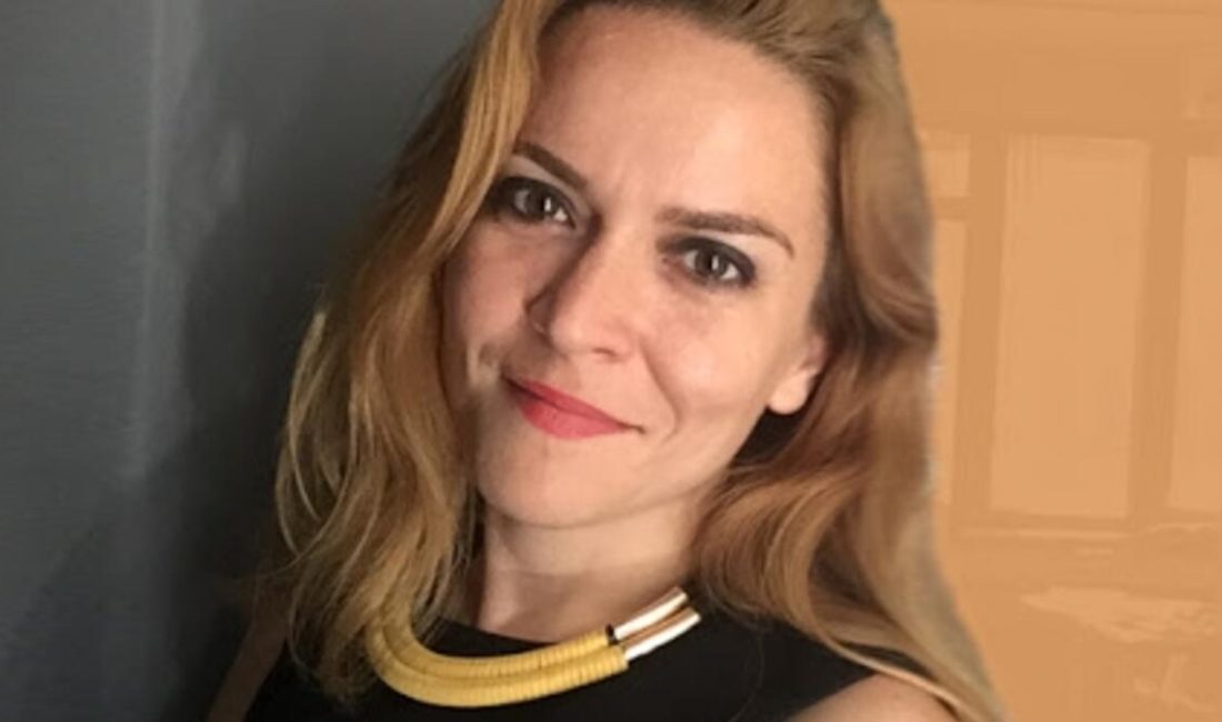 Ayşe Şahin: Edebiyat ve İletişim Dünyasının Parlayan Yıldızı İzmir’in sıcak