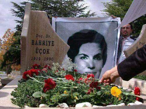 Bahriye Üçok: Türkiye’nin Önemli Akademik ve Siyasi Figürü Türkiye’nin önde