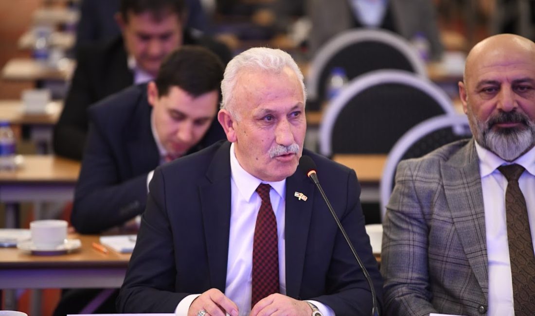 Dünya Gençlik Günü: Gençlerin Gücü ve Sendikal Hareketin Geleceği Dünya
