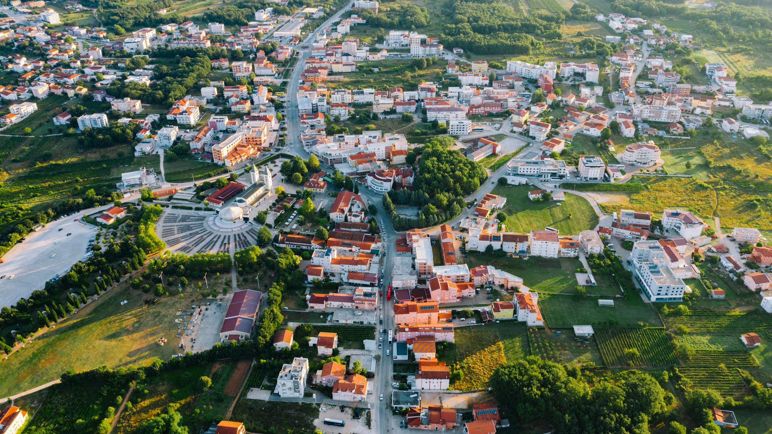 Bosna-Hersek’te 2024 Ekonomik Durumu: Asgari Ücret ve Yaşam Standartları Bosna-Hersek’te