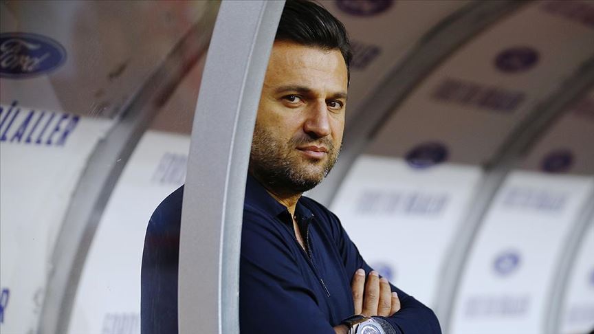 Bülent Uygun: Futbolun İçinde Bir Yaşam Öyküsü Bülent Uygun, futbol