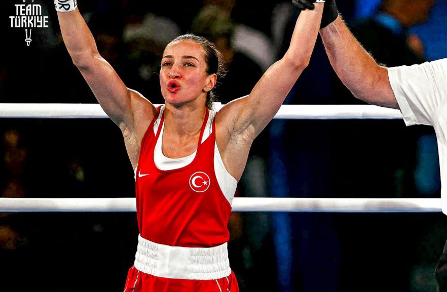 Buse Naz Çakıroğlu ve Babası Şevket Çakıroğlu Gündemde Ünlü Türk
