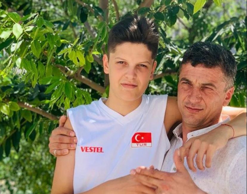 Ebrar Karakurt ve Babası İsmail Karakurt Gündemde Türk voleybolunun genç