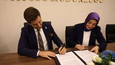 Eda Özhan: Sıfırdan Zirveye Yükselişin Hikayesi Pandeminin getirdiği bir dizi