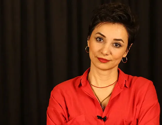 Şule Aydın: Medyada Bir Fenomenin Yolculuğu Halk TV’de sunduğu programlarla
