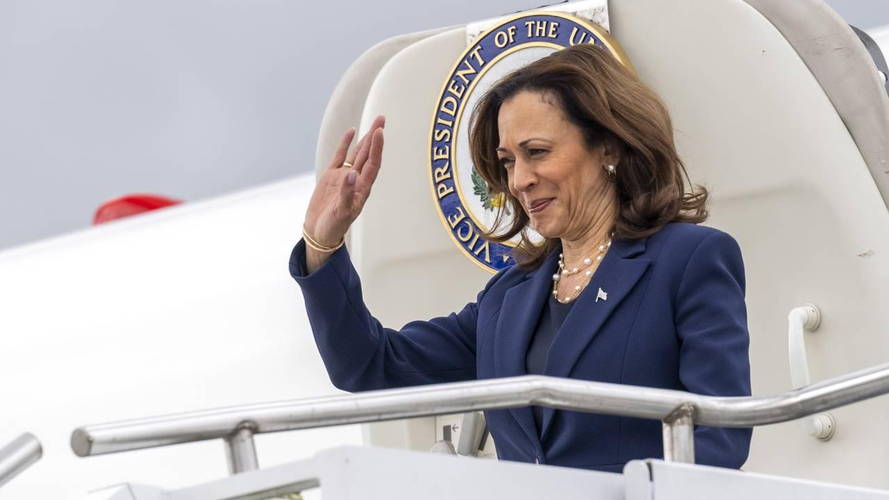 Kamala Harris’in Hayatı ve Kariyeri: Bir İlkler Dizisi Kamala Harris,