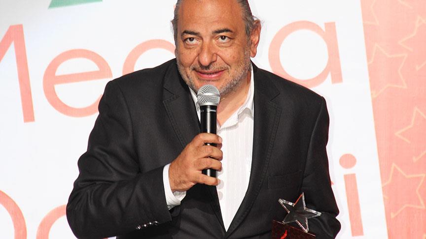 Deniz Uğur: Sanat Dünyasının Çok Yönlü İsimlerinden Biri Deniz Uğur,