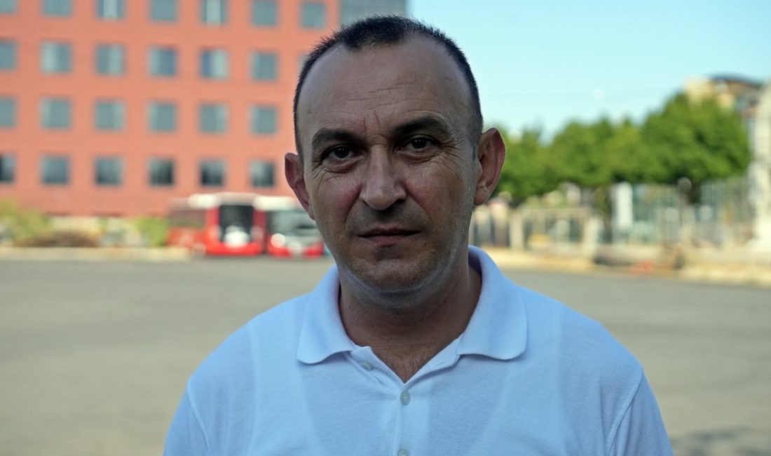 Dürüstlüğün Bedeli: "Akıllı Şoför" Barış Özer’in Hikayesi Günümüzde sosyal medya,