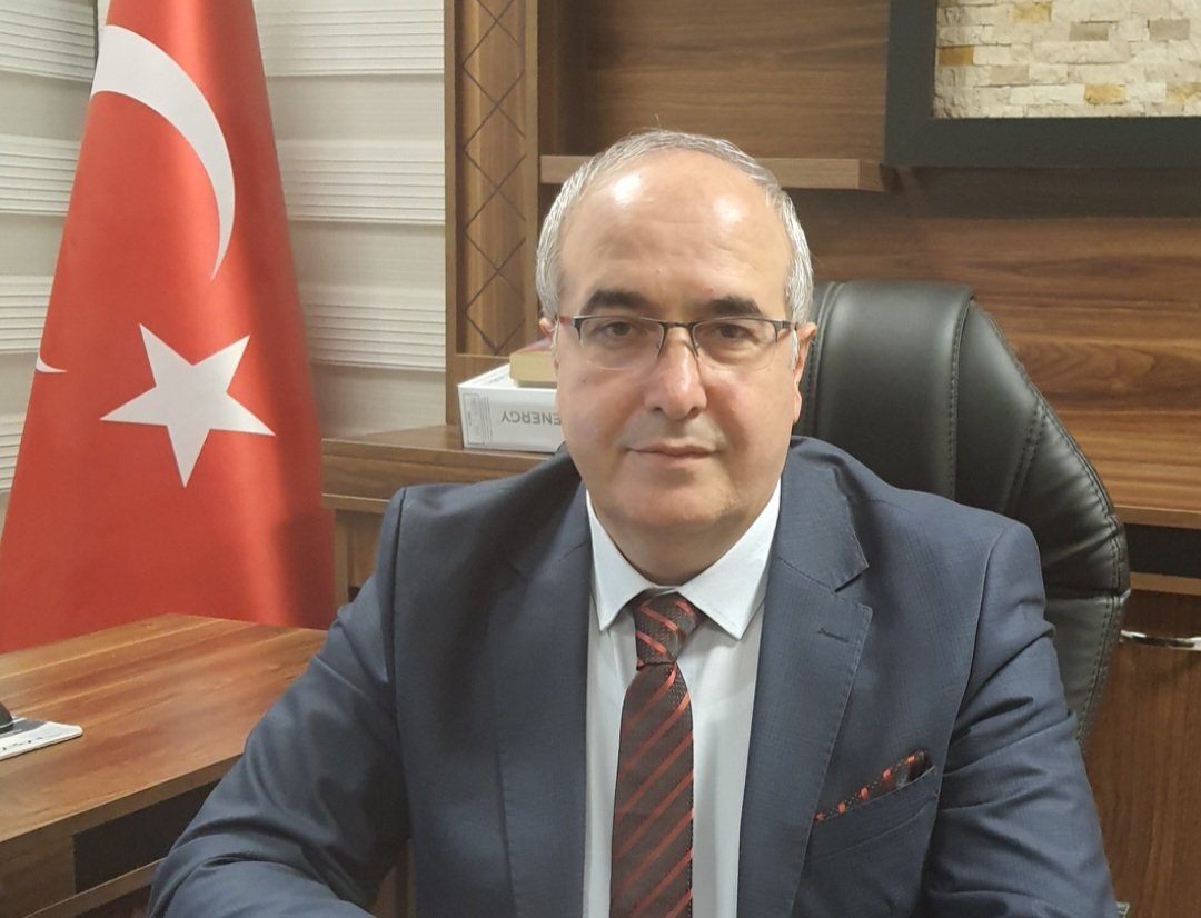 Unal Canbey kimdir