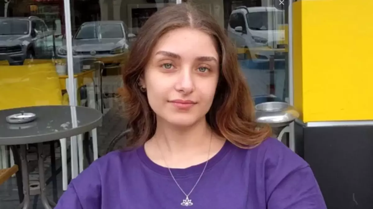 Yaren Çakar: Twitch Dünyasının Parlayan Yıldızı Son günlerde sosyal medya