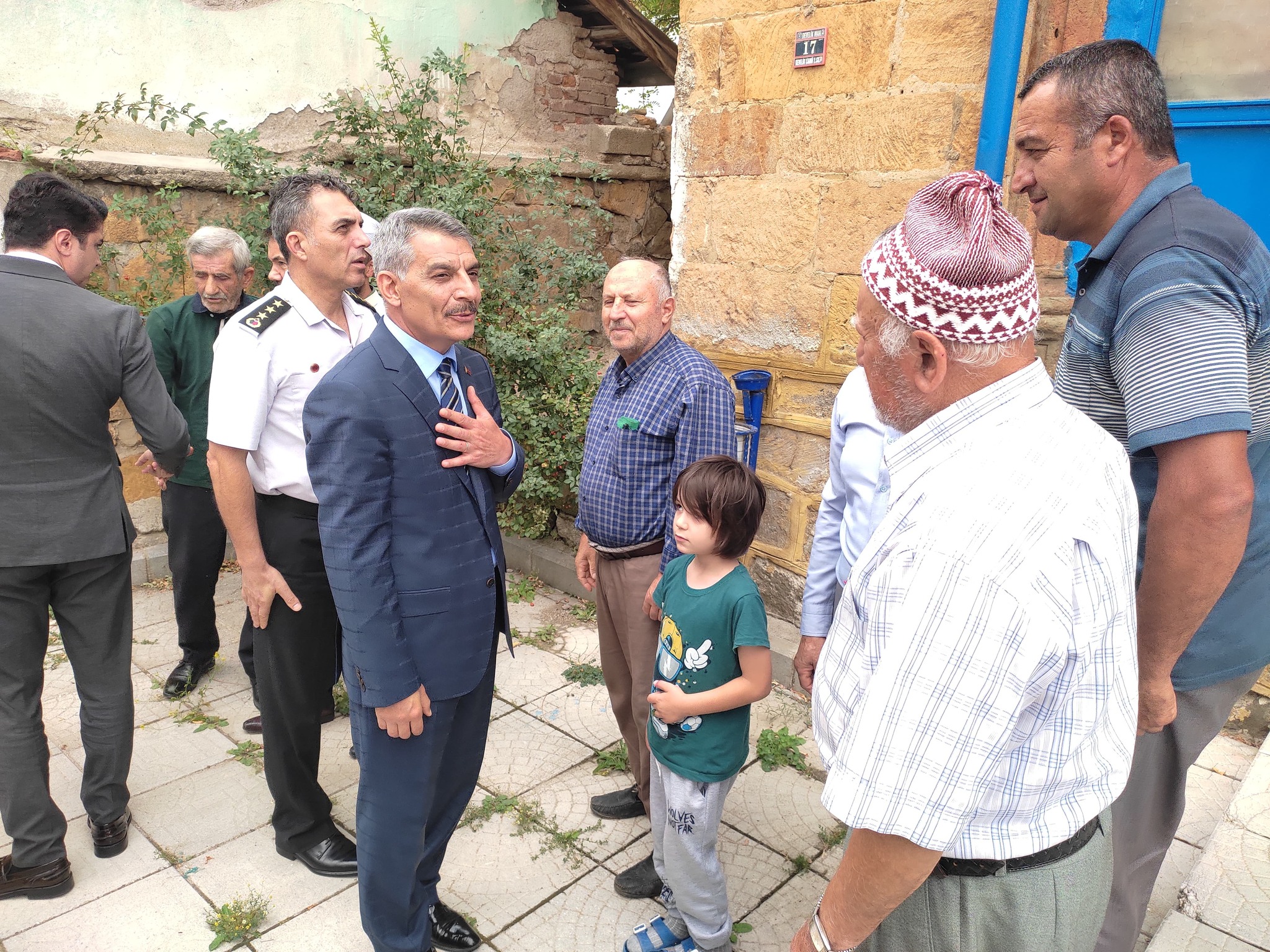 Vali Mehmet Ali Özkan, Develik Camii’nde Cemaati Dinledi Bu hafta